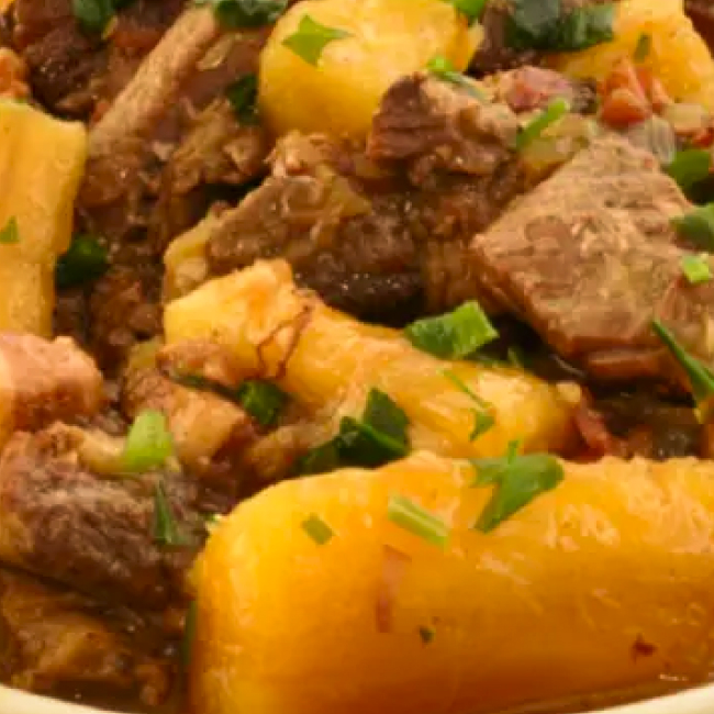 Costela com mandioca